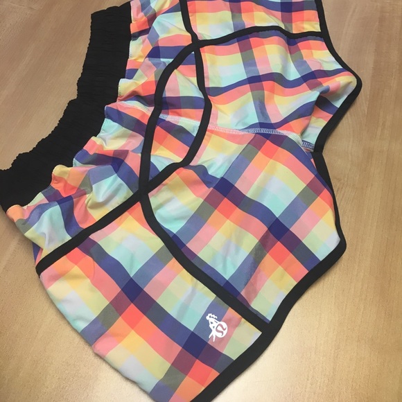 lululemon athletica Pants - Lulu seawheeze tracker shorts plaid Sz 8